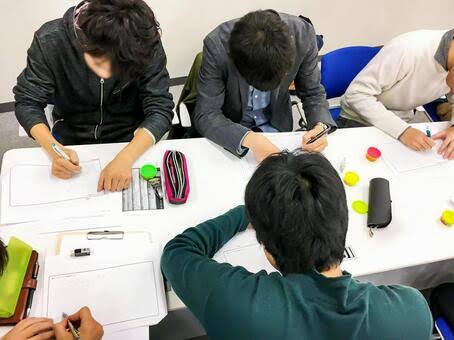 コミュ力を高めるグループワーク〜事業所の壁画作りに挑戦〜のイメージ画像