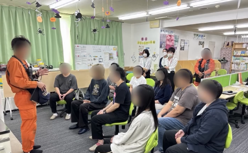 消防隊員の方と火災避難訓練を実施しました🚒｜万が一に備えた防災への取り組みのイメージ画像